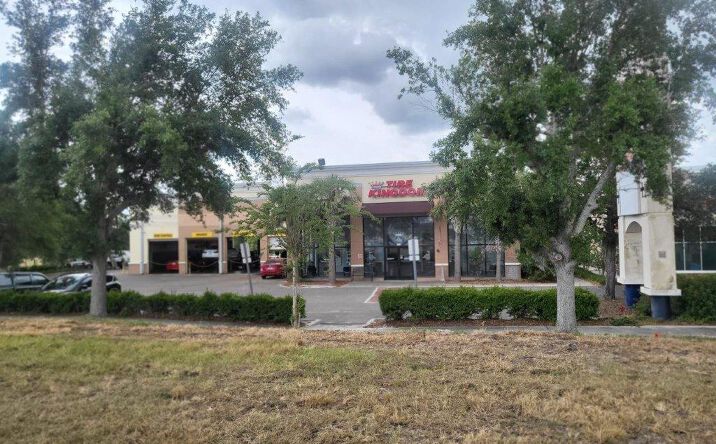 Pictures of Retail property located at 440 US-441, Lady Lake, FL 32159 for sales - image #1