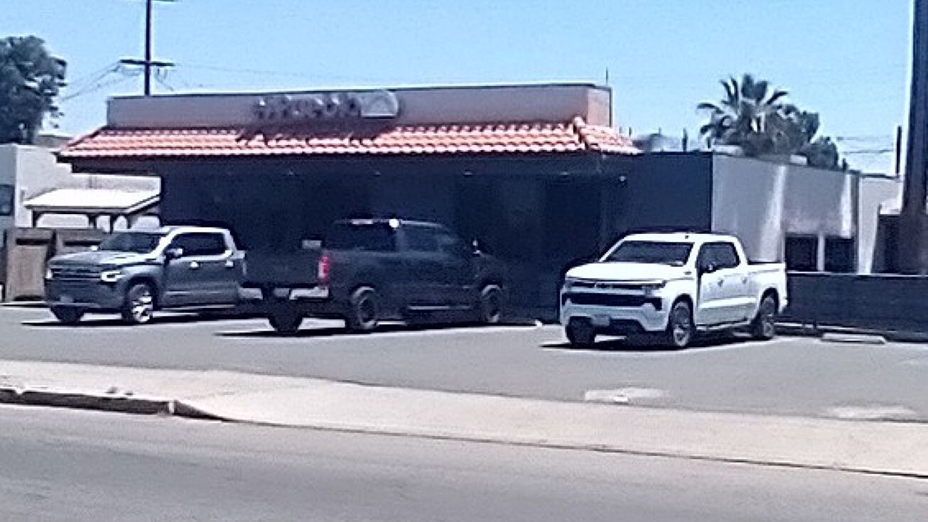 9705 Main St, Lamont, CA 93241