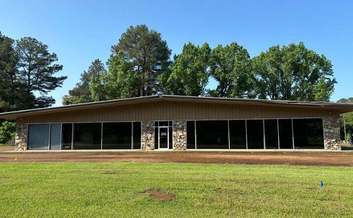 Pictures of Industrial, Mixed Use, Office, Retail, Special Purpose property located at 1114 W Bankhead St, New Albany, MS 38652 for sales - image #1