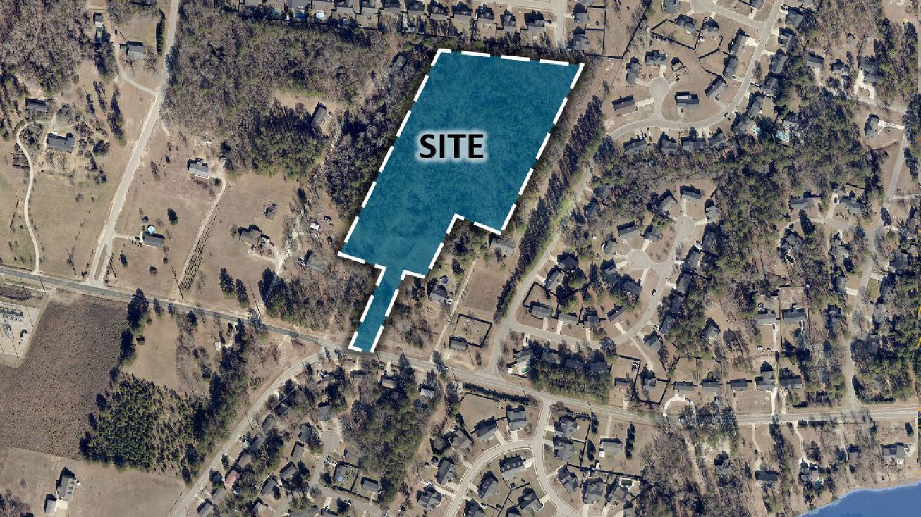 2788 Strickland Bridge Rd, Fayetteville, NC 28306