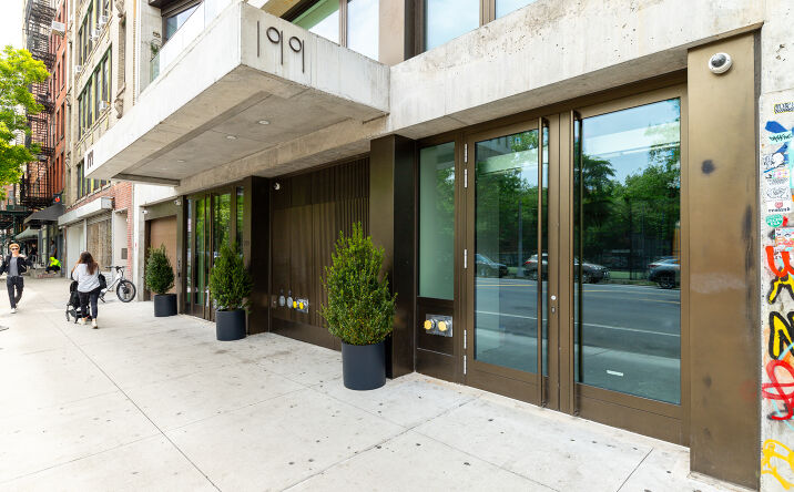 Pictures of Retail property located at 199 Chrystie St, New York, NY 10002 for sales - image #1
