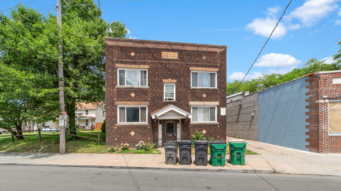 8208 Denison Ave, Cleveland, OH 44102