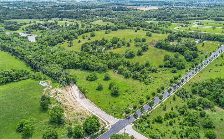 Pictures of Land property located at 10700 NE Reinking Road, Kansas City, MO 64156 for sales - image #1