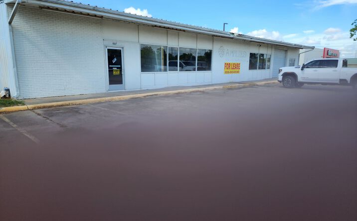 Pictures of Mixed Use, Retail property located at 807 E Main St, Eagle Lake, TX 77434 for sales - image #1