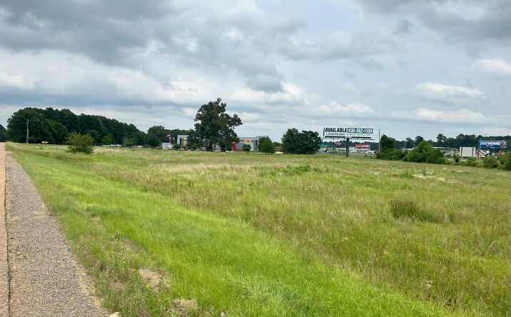 Pictures of Land property located at Trinity Blvd, Texarkana, AR 71854 for sales - image #1