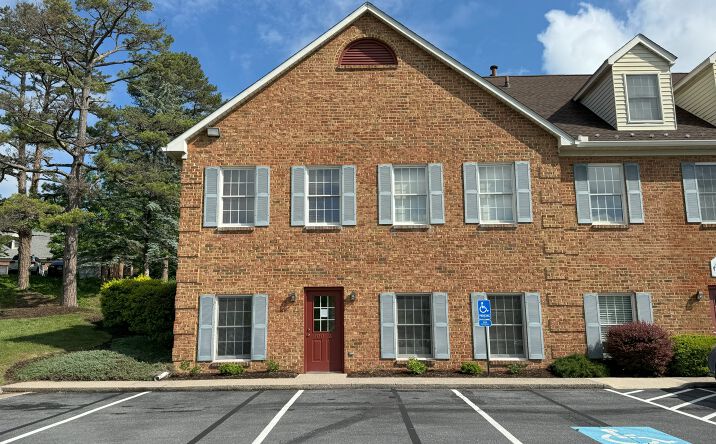 Pictures of Office property located at 100 Mactanly Pl, Staunton, VA 24401 for sales - image #1