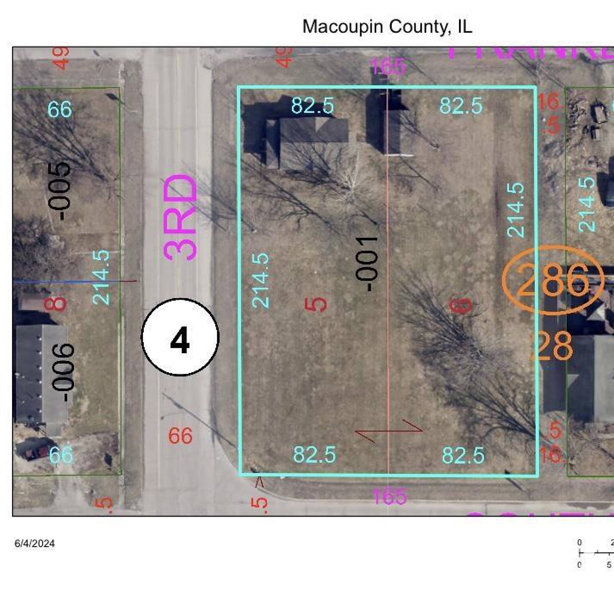 404 S 3Rd St, Girard, IL 62640