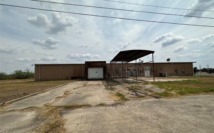 Pictures of Industrial property located at 2600 Church Street, Gonzales, TX 78629 for sales - image #1