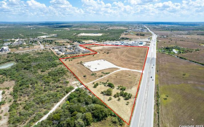 Pictures of Industrial property located at +/- 18 ACRES Highway 181 Behind Stripes, Karnes City, TX 78118 for sales - image #1