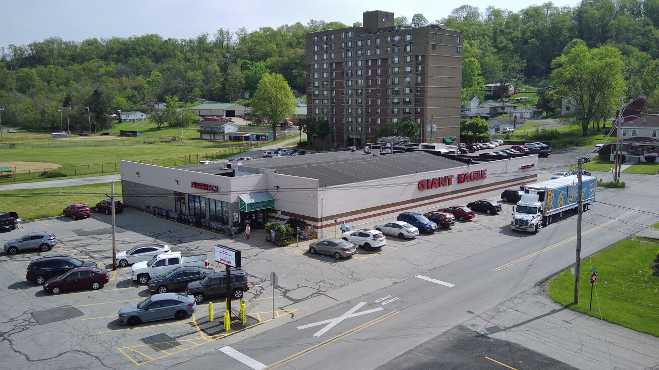 105 Robertson St, West Newton, PA 15089