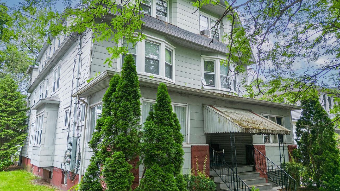 40 Pierce St, Kingston, PA 18704