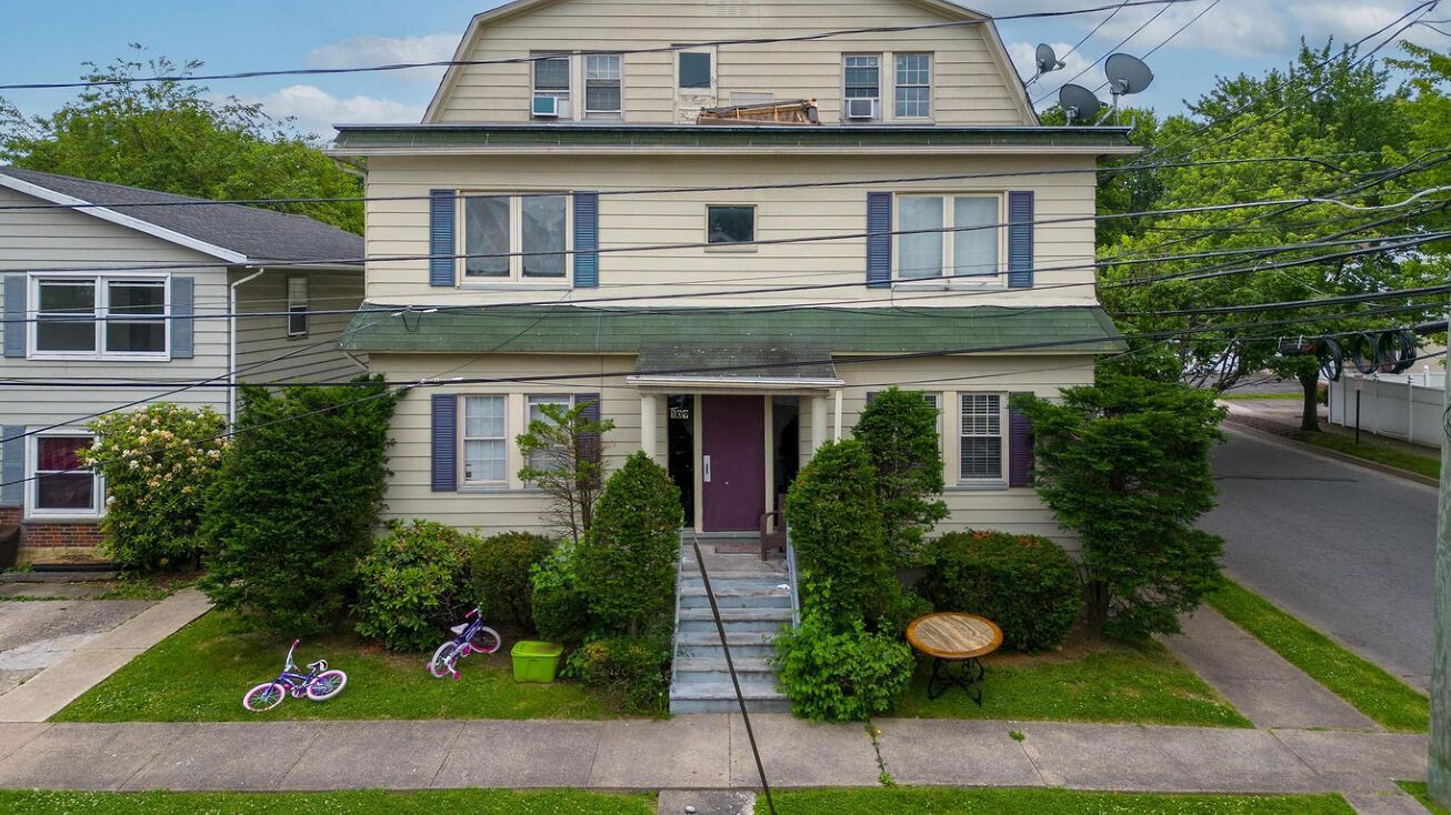 109 N Thomas Ave, Kingston, PA 18704