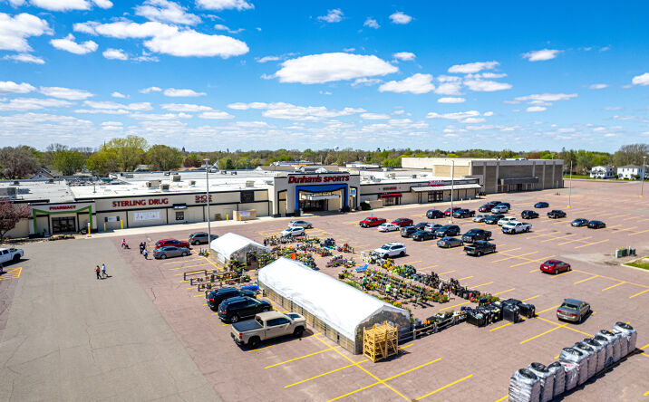 Pictures of Retail property located at 400 S State St, Fairmont, MN 56031 for sales - image #1