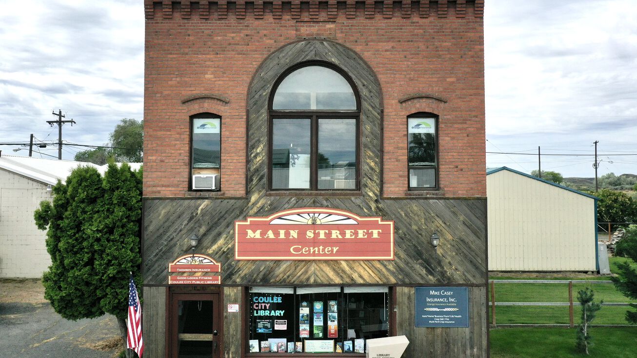 Pictures of Mixed Use, Office, Retail property located at 405 W Main St, Coulee City, WA 99115 for sales - image #1