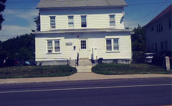 1190 Main Street, West Warwick, RI 02893 | Crexi.com