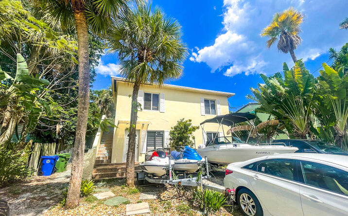 Pictures of Multifamily property located at 816 NE 16th Ave, Fort Lauderdale, FL 33304 for comps - image #1