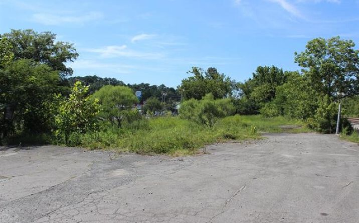 Pictures of Land property located at 101 8th St NW, Cullman, AL 35055 for sales - image #1