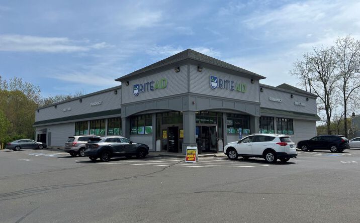 Pictures of Retail property located at 1395 Middletown Ave, Northford, CT 06472 for sales - image #1