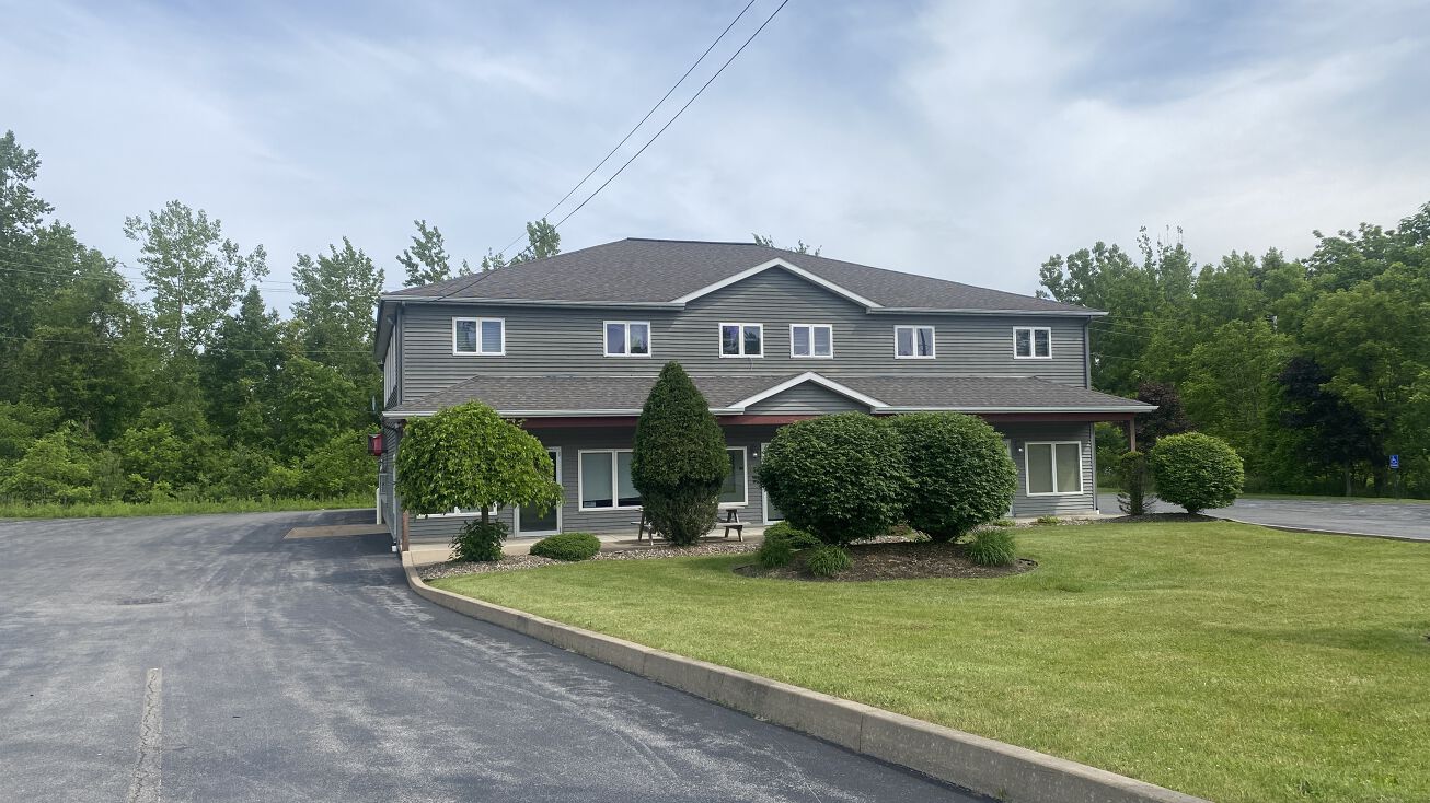 730 Lenox Ave, Oneida, NY 13421