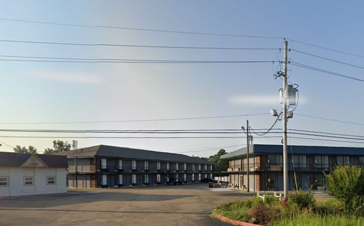 Pictures of Hospitality property located at 200 E 49th St, Texarkana, AR 71854 for sales - image #1