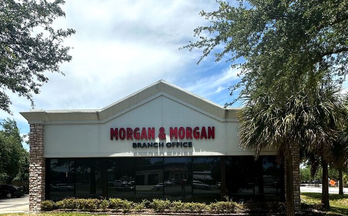 Pictures of Retail property located at 5801 W Colonial Dr, Orlando, FL 32808 for sales - image #1