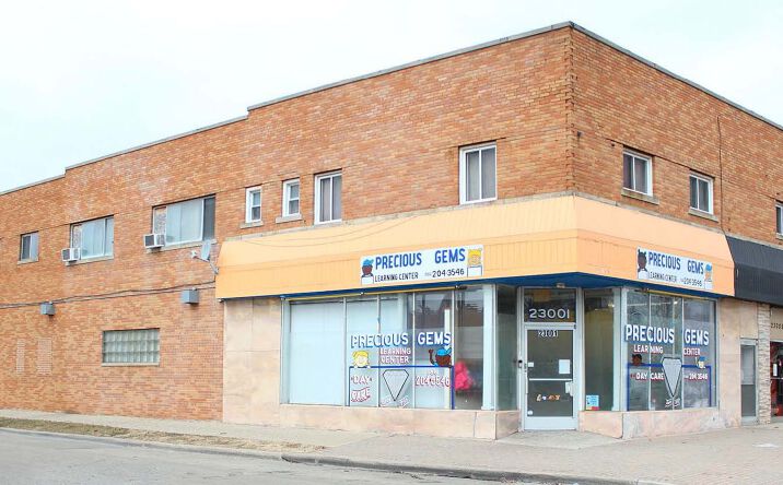Pictures of Retail, Mixed Use property located at 23001 - 23005 Gratiot Ave, Eastpointe, MI 48021 for sales - image #1