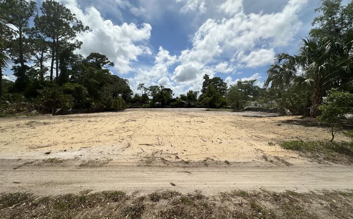 Lin Florida 2503 S Ridgewood Avenue, Edgewater, FL 32141 | Crexi.com