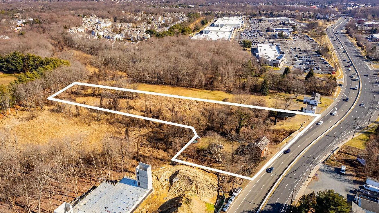 2121 Highway 35, Holmdel, NJ 07733