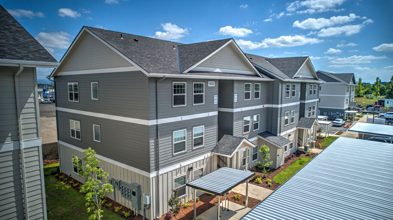 1430 E Cleveland St, Woodburn, OR 97071