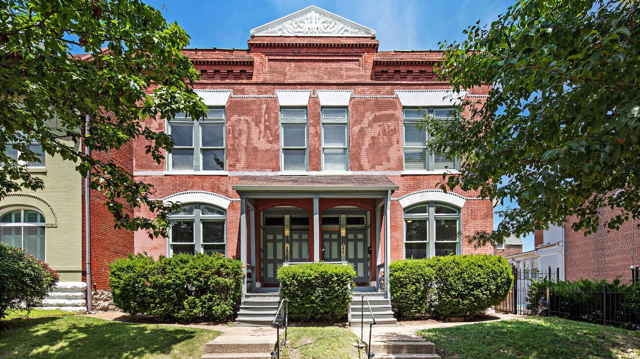 2821 Henrietta Pl, St. Louis, MO 63104 | Crexi.com