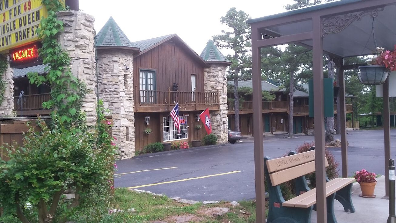 Pictures of Hospitality property located at 4112 E Van Buren, Eureka Springs, AR 72632 for sales - image #1