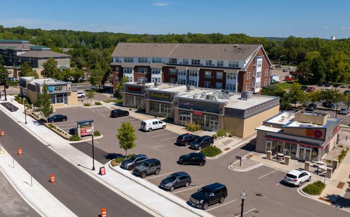 Pictures of Retail property located at 724 Chestnut Street, Chaska, MN 55318 for sales - image #1