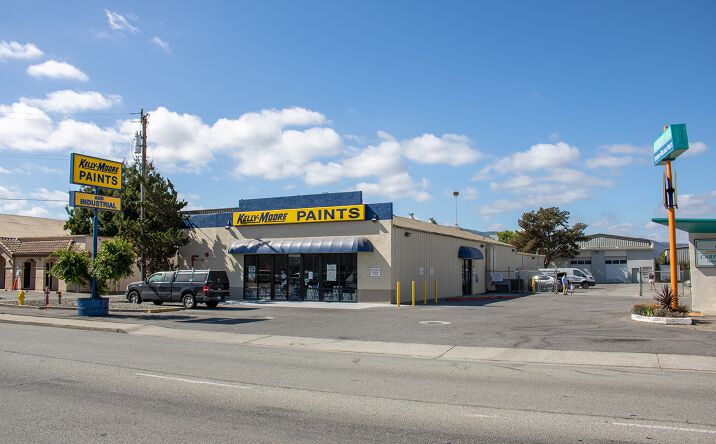 Pictures of Retail property located at 8565 Monterey Rd, Gilroy, CA 95020 for comps - image #1