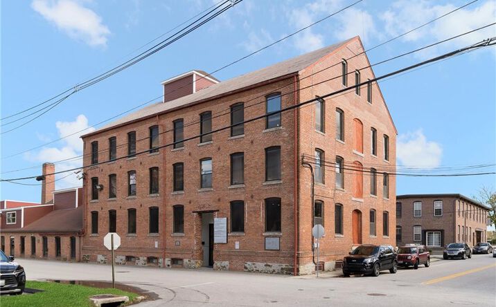 image of property at 5 DIVISION STREET UNIT E-144 Warwick RI 02818
