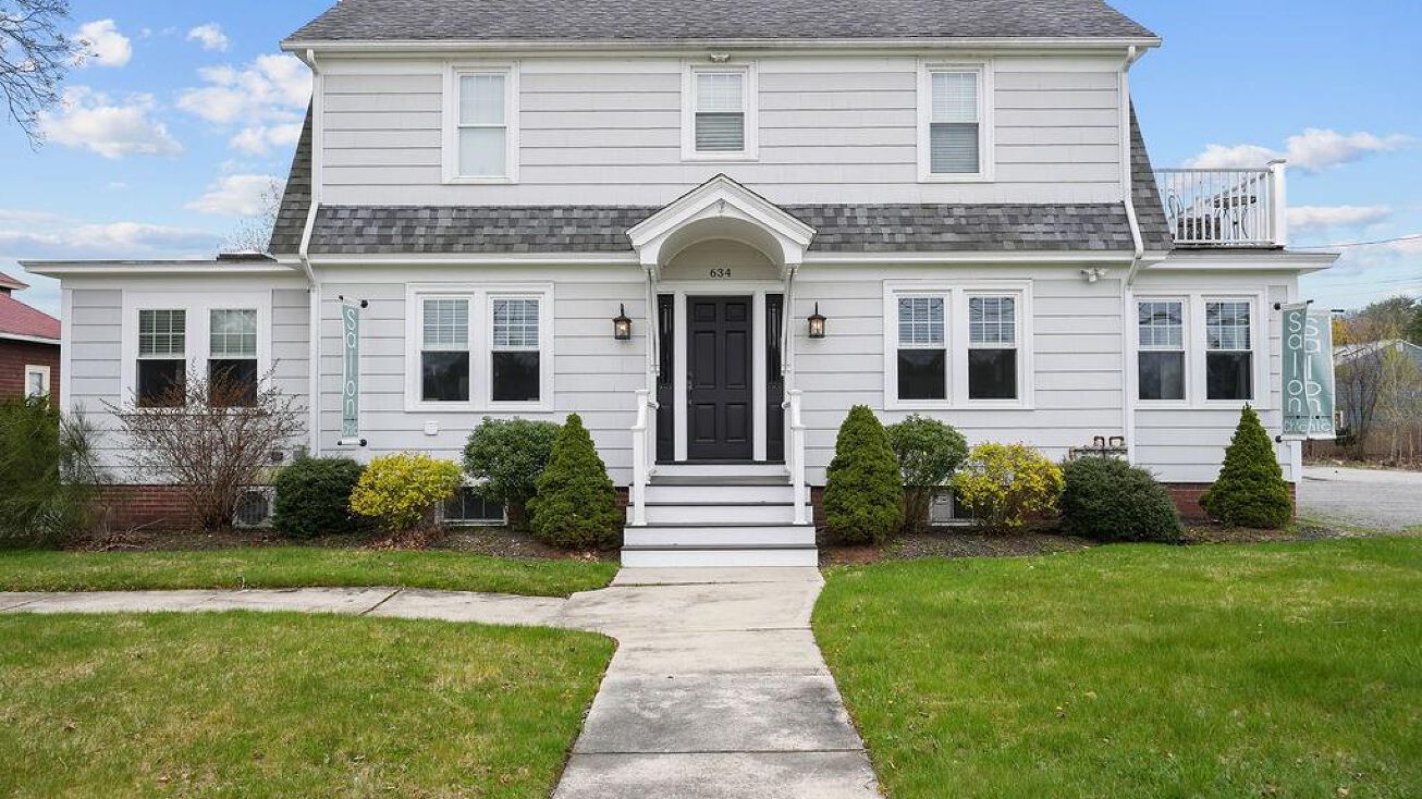 634 Putnam Pike, Smithfield, RI 02828