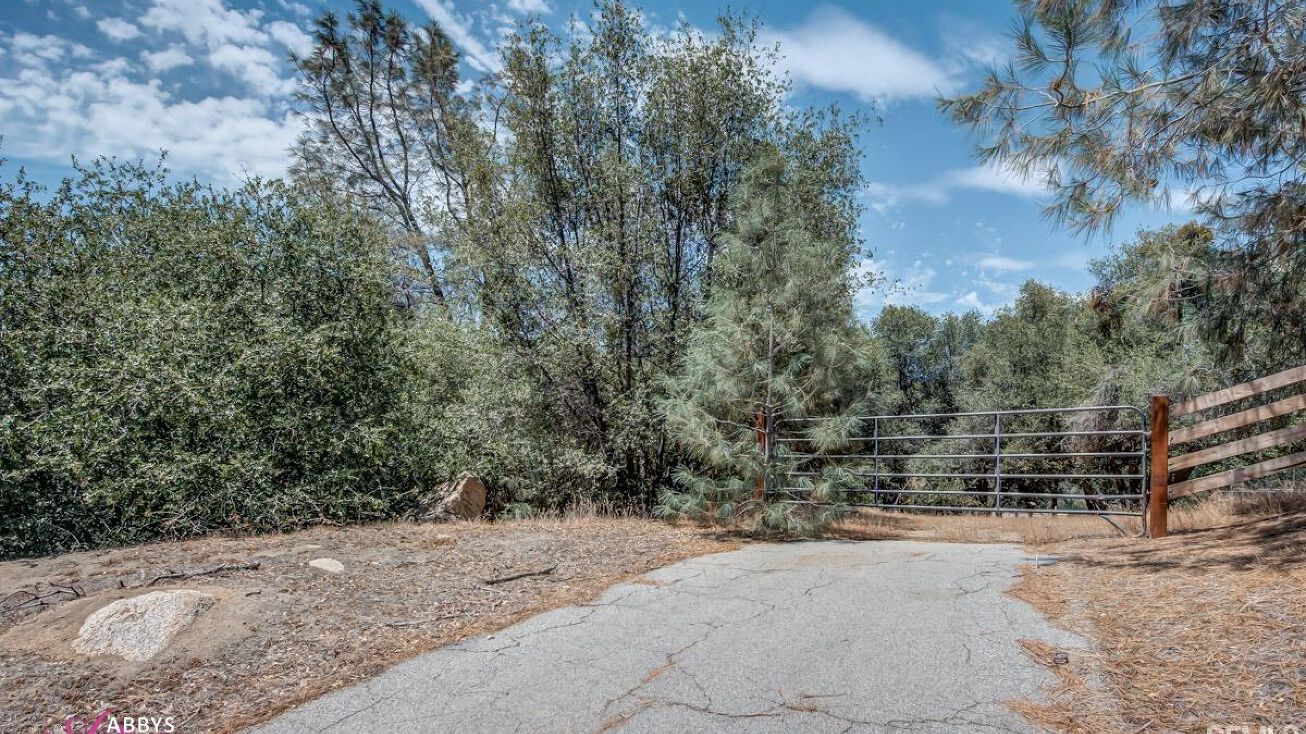 28060 Carlyle Springs Road, KEENE, CA 93531