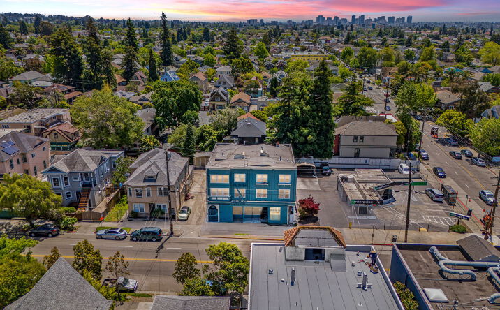 Pictures of Mixed Use, Multifamily property located at 2110 Ashby Ave, Berkeley, CA 94705 for sales - image #1