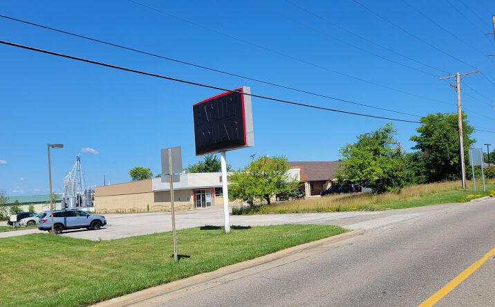 Pictures of Retail property located at 7635 OH-45, Lisbon, OH 44432 for sales - image #1