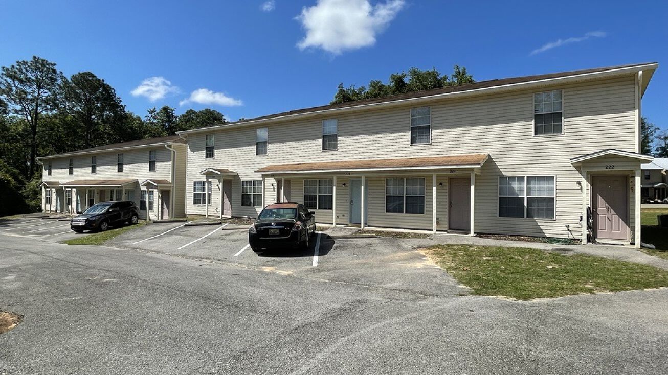 222 Runnymeade Dr, Crestview, FL 32539