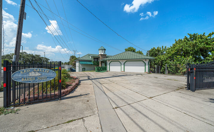 Pictures of Hospitality, Multifamily, Office property located at 973 N Harbor City Blvd, Melbourne, FL 32935 for sales - image #1