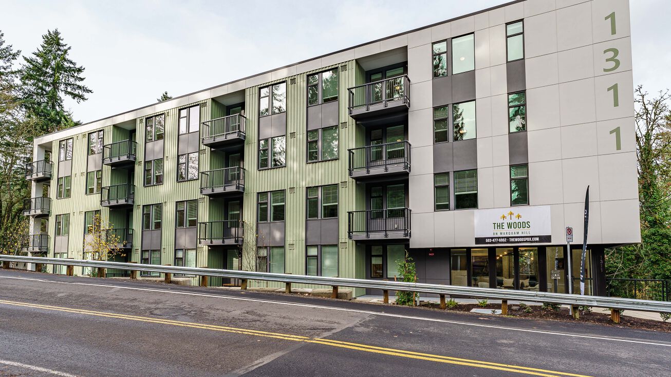 Pictures of Multifamily property located at 1311 SW Gibbs St, Portland, OR 97239 for sales - image #1