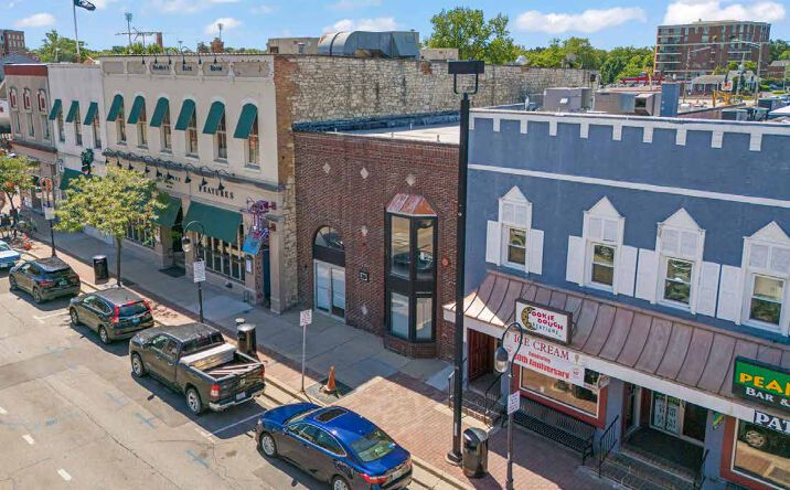 Pictures of Retail property located at 20 W Chicago Ave, Naperville, IL 60540 for sales - image #1