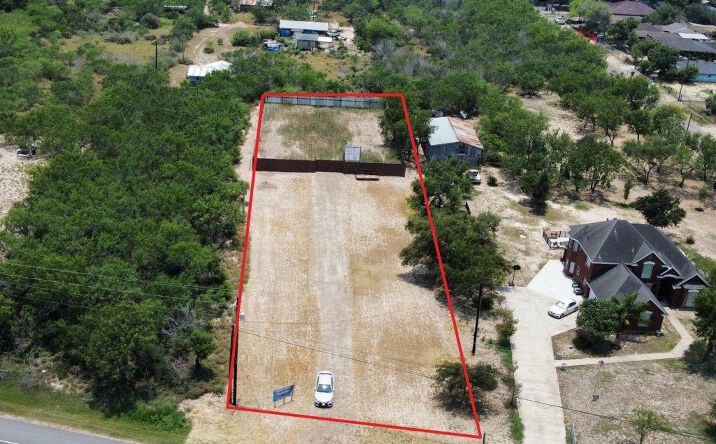 Pictures of Land property located at Expressway 83 Highway, La Joya, TX 78560 for sales - image #1