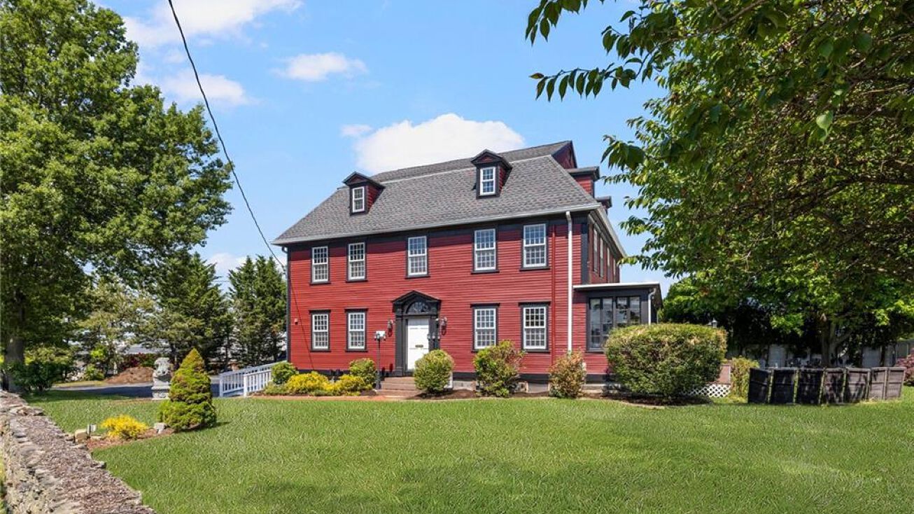 299 West Main Road, Middletown, RI 02842