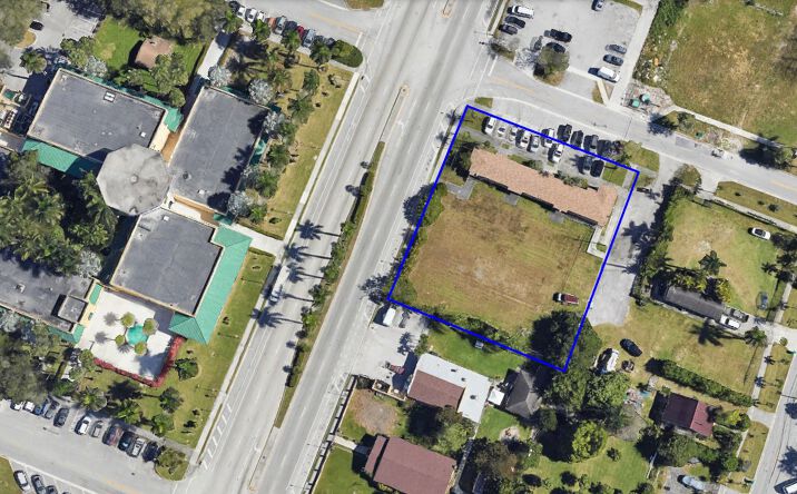 Pictures of Retail property located at 401 W Palm Dr, Homestead, FL 33034 for sales - image #1