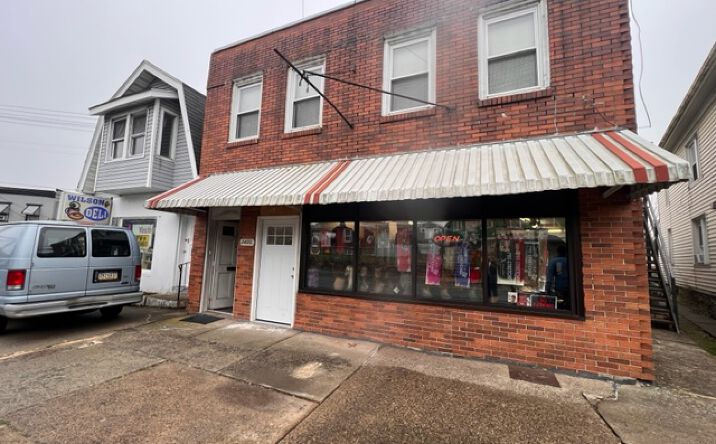 Pictures of Mixed Use, Office, Retail property located at 2400 Freemansburg Ave, Easton, PA 18042 for sales - image #1