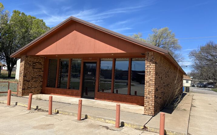 Pictures of Retail property located at 916 Oklahoma Blvd, Alva, OK 73717 for sales - image #1