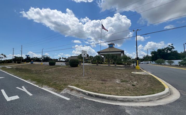 Pictures of Hospitality property located at 20329 US Hwy 27, Clermont, FL 34715 for sales - image #1