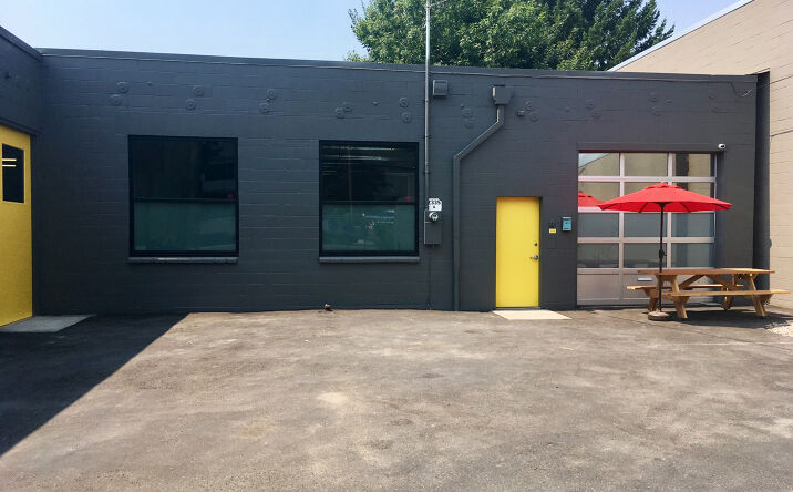 Pictures of Industrial, Mixed Use, Office property located at 2335 SE 50th Ave, Portland, OR 97215 for sales - image #1