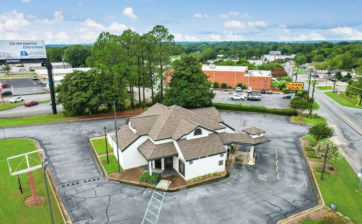 Pictures of Retail property located at 5385 Veterans Pkwy, Columbus, GA 31904 for sales - image #1